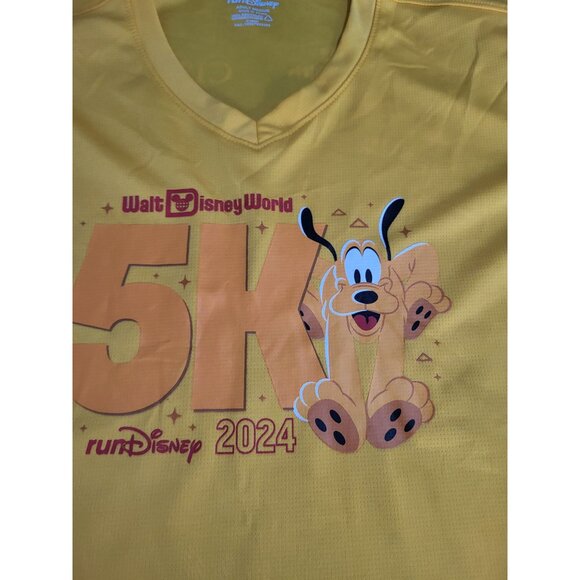 RunDisney Walt Disney World Marathon Weekend 2024 5k Shirt Yellow Pluto Medium - Picture 3 of 7